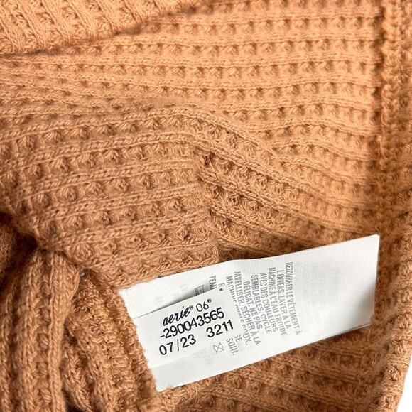Aerie Blizzard Waffle Mockneck Tee Crop T-Shirt Tan Camel Brown Winter Top XS - Picture 4 of 7